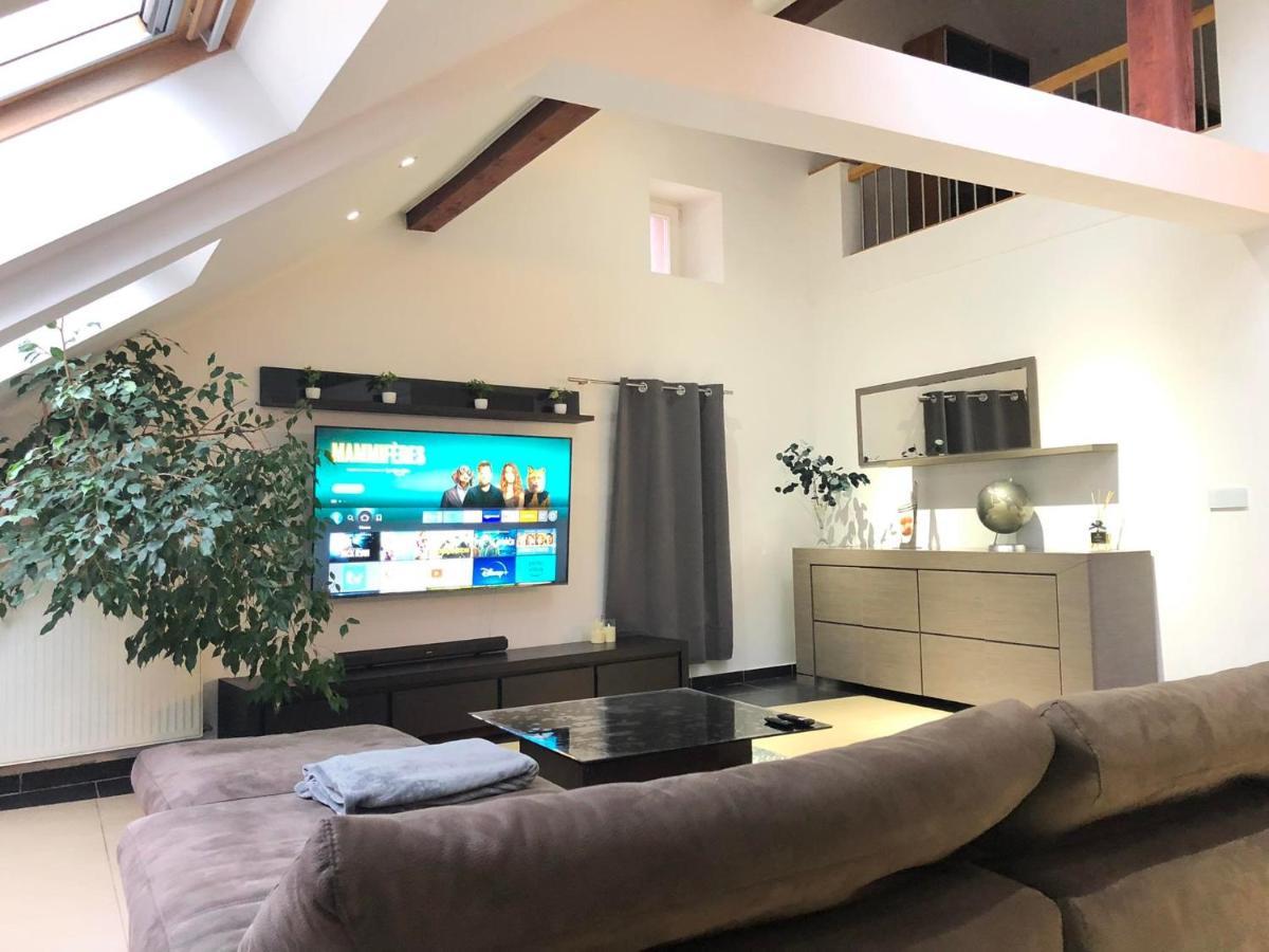 Cozy 120M² Apartment With 3 Bedrooms And 1 Home Cinema Useldange Eksteriør billede