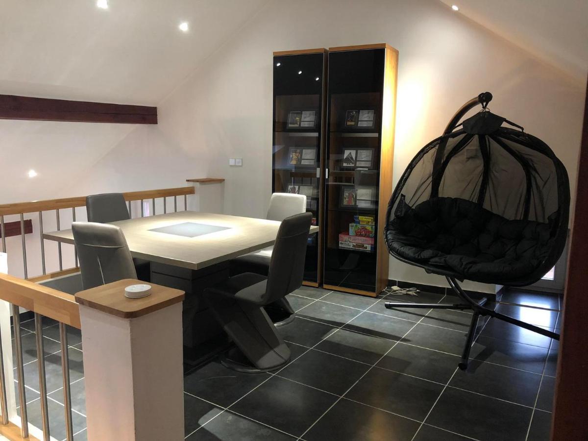Cozy 120M² Apartment With 3 Bedrooms And 1 Home Cinema Useldange Eksteriør billede